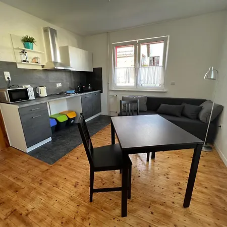 شقة Fe Wo Steffen